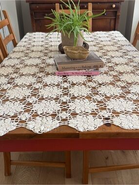 Vintage Handmade Crochet Table Runner - Cream